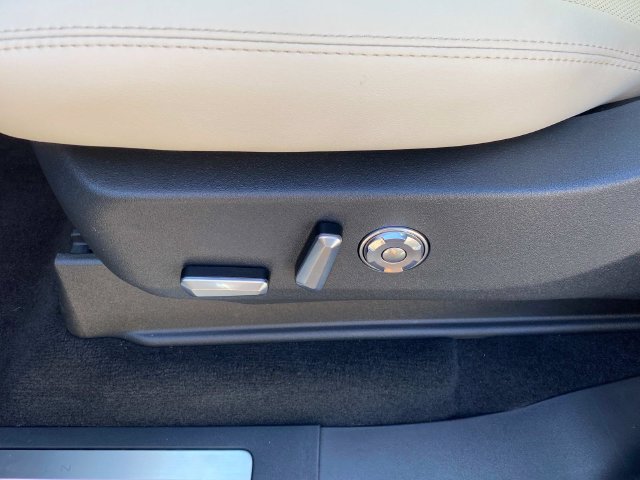 New 2027 Lincoln Navigator Reserve AWD/4WD image 12