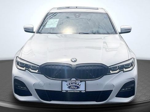 Used 2020 BMW 330i Sedan w/ M Sport Package RWD image 3