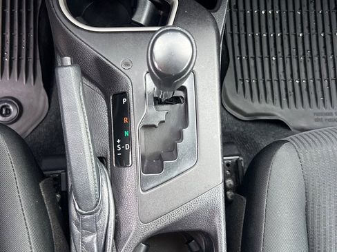 Used 2018 Toyota RAV4 LE image 33