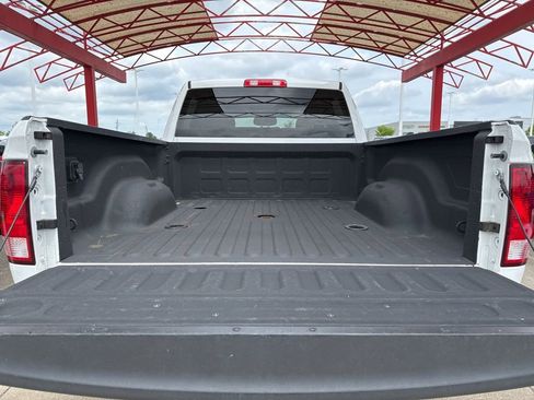 Used 2018 RAM 2500 Tradesman w/ Chrome Appearance Group image 20
