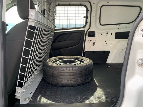 Used 2019 RAM ProMaster City Tradesman SLT image 23