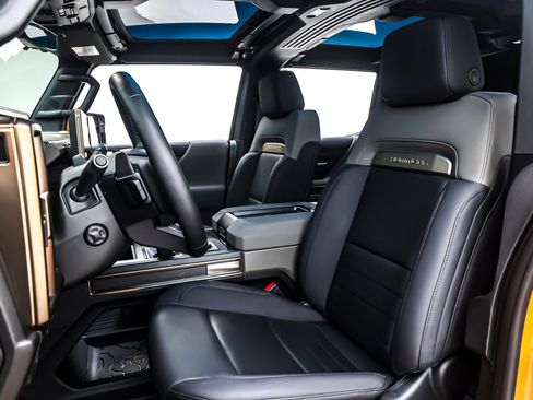 Used 2024 GMC Hummer EV 2X w/ Extreme Off-Road Package image 17