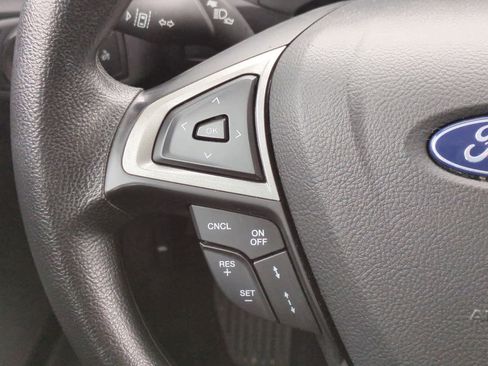 Used 2020 Ford Fusion SE image 23