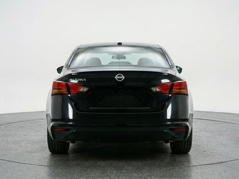 Used 2025 Nissan Altima 2.5 SV image 7