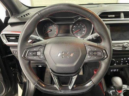 Used 2023 Chevrolet TrailBlazer RS AWD/4WD image 14
