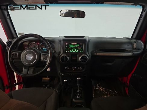 Used 2017 Jeep Wrangler Unlimited Sport w/ Max Tow Package AWD/4WD image 11