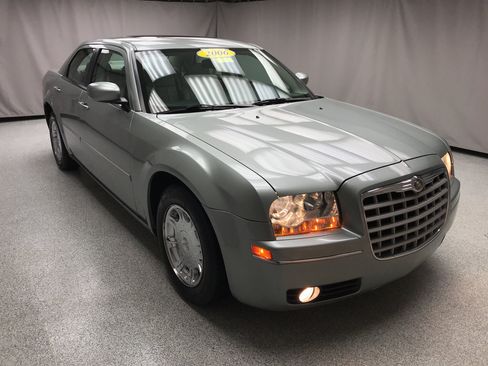 Used 2006 Chrysler 300 Touring RWD image 22
