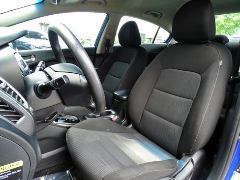 Used 2017 Kia Forte LX FWD image 16