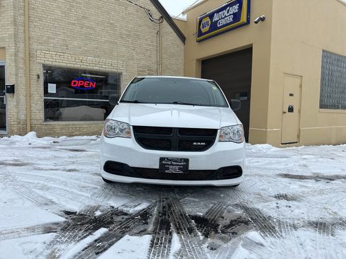 Used 2014 RAM C/V Tradesman image 7