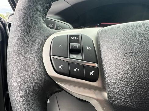 Certified 2024 Ford Explorer XLT w/ Equipment Group 202A AWD/4WD image 9