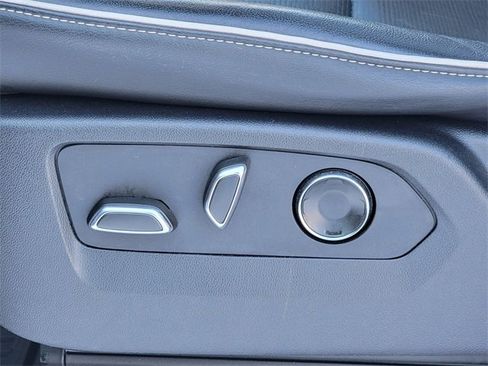 Used 2021 Cadillac Escalade Sport w/ LPO, Illumination Package image 44