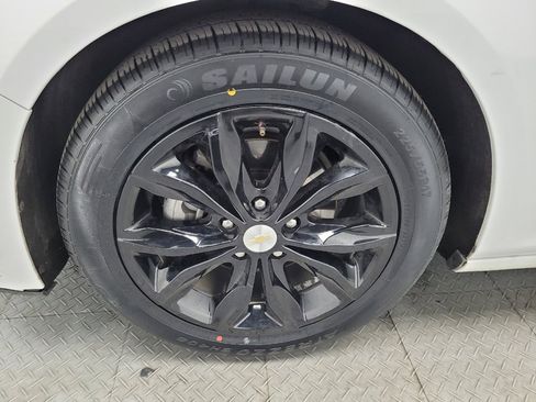 Used 2020 Chevrolet Malibu LT image 31