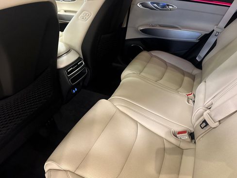 New 2026 Genesis GV70 2.5T Select AWD/4WD image 12