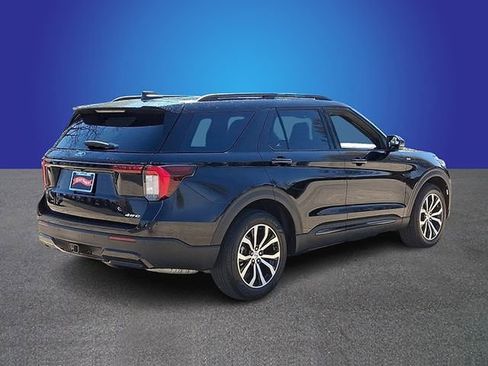 Used 2025 Ford Explorer ST-Line AWD/4WD image 4