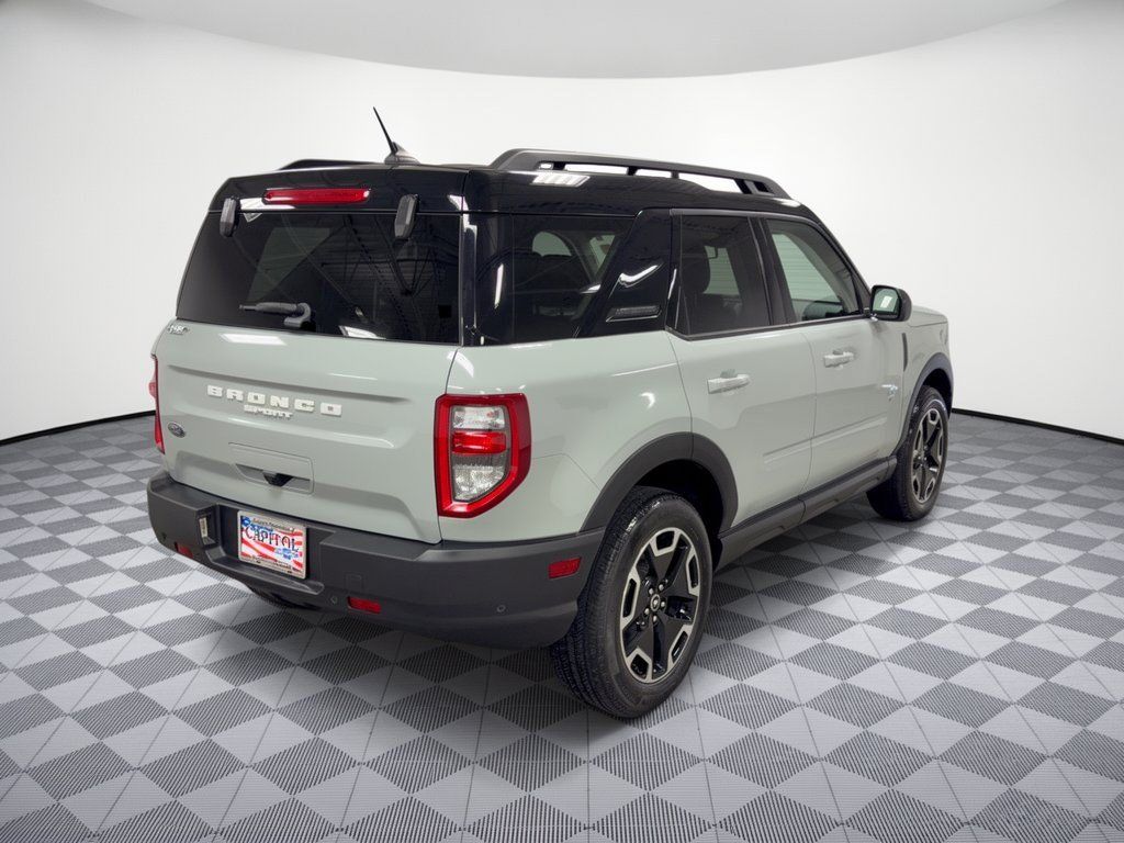 Used 2024 Ford Bronco Sport Outer Banks AWD/4WD image 9