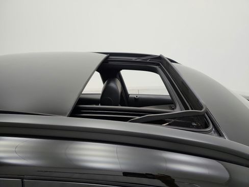 Used 2019 Mercedes-Benz GLC 300 image 17
