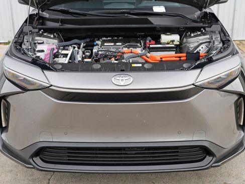 Used 2024 Toyota bZ4X AWD w/ Weather Package image 7