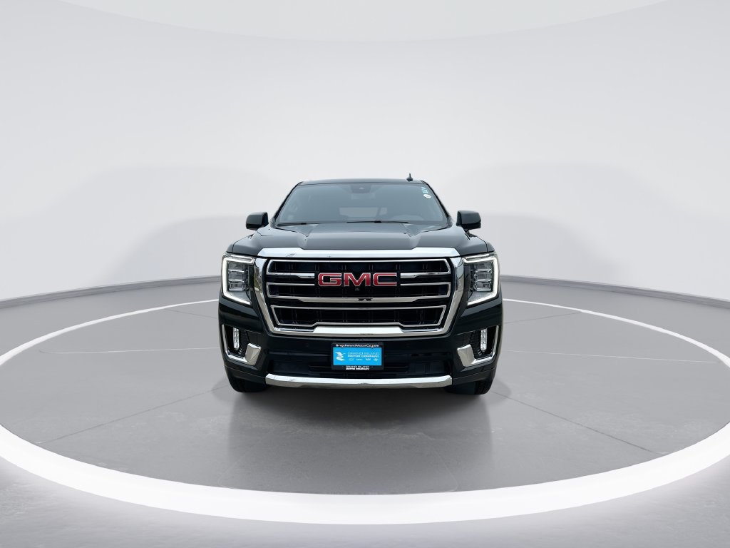 Certified 2024 GMC Yukon XL SLT w/ SLT Luxury Package AWD/4WD image 3