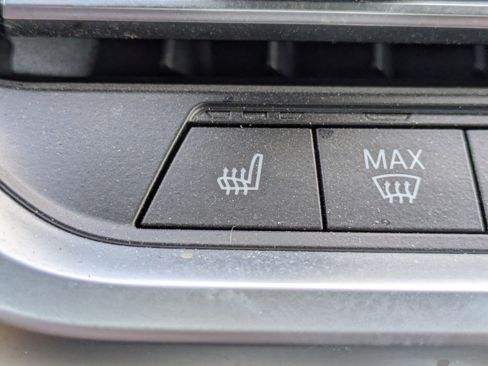 Used 2023 BMW M440i Convertible w/ Premium Package image 26