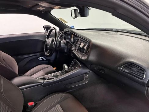 Used 2021 Dodge Challenger SXT RWD image 11