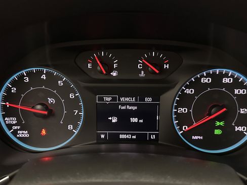 Used 2022 Chevrolet Equinox LS image 16