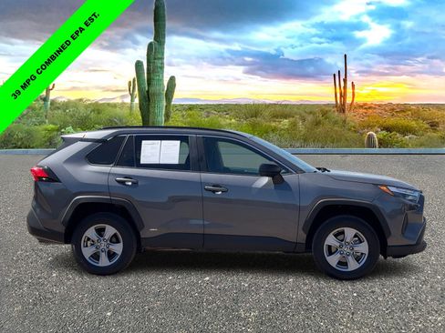 Used 2025 Toyota RAV4 LE AWD/4WD image 6