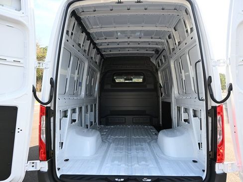 Used 2026 Mercedes-Benz Sprinter 3500 image 27