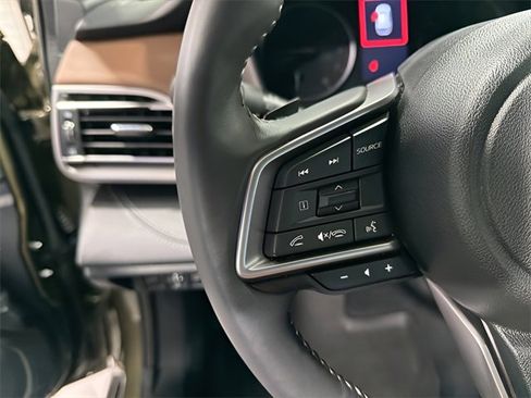 Used 2025 Subaru Outback Touring XT image 17