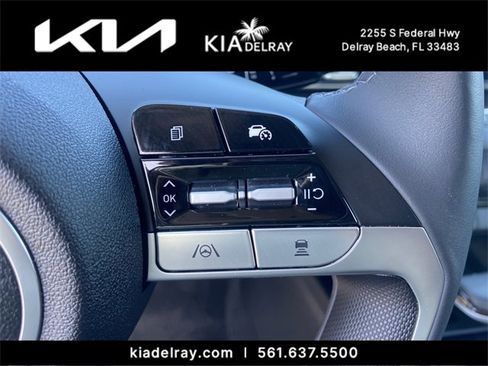 Used 2025 Hyundai Elantra SEL image 28