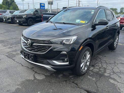 Used 2023 Buick Encore GX Essence w/ Advanced Technology Package AWD/4WD image 5