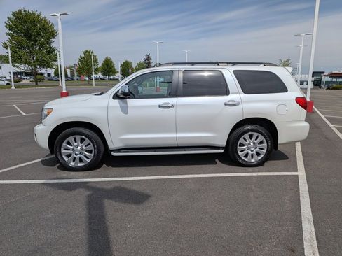 Used 2014 Toyota Sequoia Platinum AWD/4WD image 9