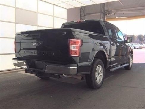 Used 2018 Ford F150 XLT image 2