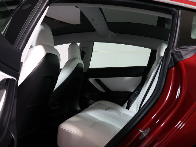 Used 2020 Tesla Model 3 Standard Range Plus RWD image 14