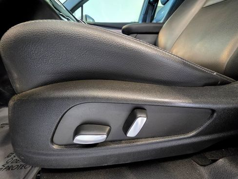 Used 2022 Cadillac XT5 Luxury FWD image 16