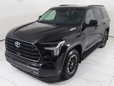 Used 2024 Toyota Sequoia Limited image 26