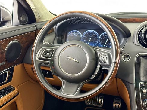 Used 2014 Jaguar XJ L Supercharged image 21