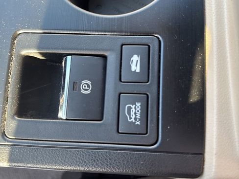 Used 2017 Subaru Outback 3.6R Limited image 31