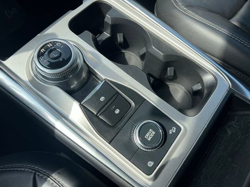 Used 2023 Ford Explorer XLT w/ Equipment Group 202A image 31