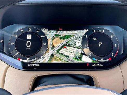 Used 2023 Land Rover Range Rover SE image 25