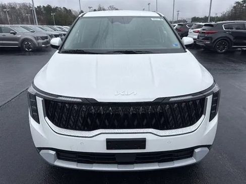 New 2026 Kia Carnival FWD image 2