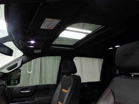 Used 2023 GMC Sierra 2500 AT4 w/ AT4 Preferred Package image 27