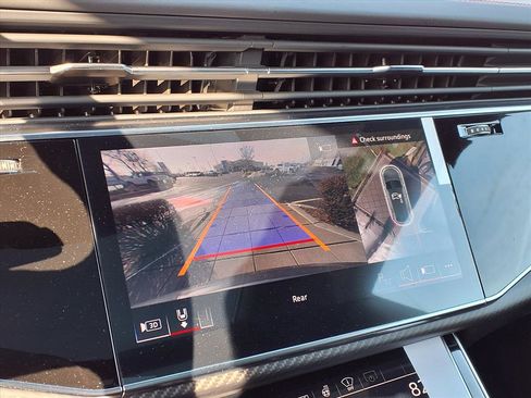 New 2026 Audi Q8 Prestige image 17