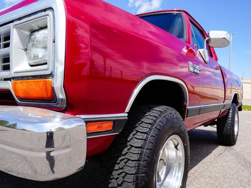 Used 1988 Dodge D/W Truck 100 AWD/4WD image 19