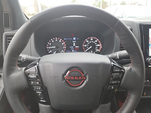 Used 2024 Nissan Frontier Pro-X w/ Pro Convenience Package image 14