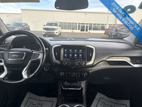 Used 2019 GMC Terrain SLE w/ Driver Convenience Package image 14