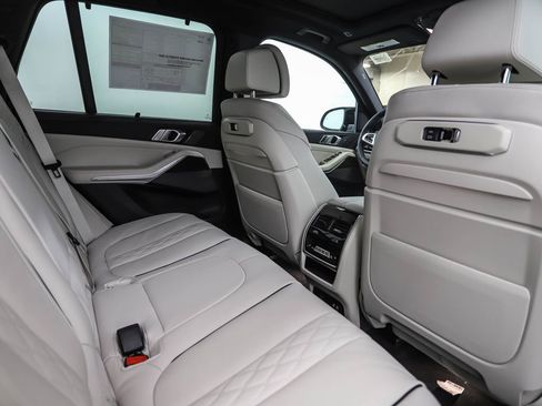 New 2026 BMW X5 M60i image 25