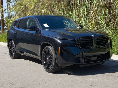 New 2026 BMW XM Label Red image 2