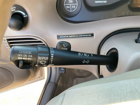 Used 2001 Buick Century Custom image 30