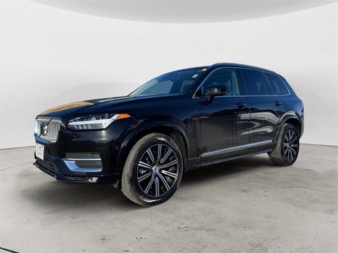 Certified 2024 Volvo XC90 B5 Core w/ Climate Package image 2