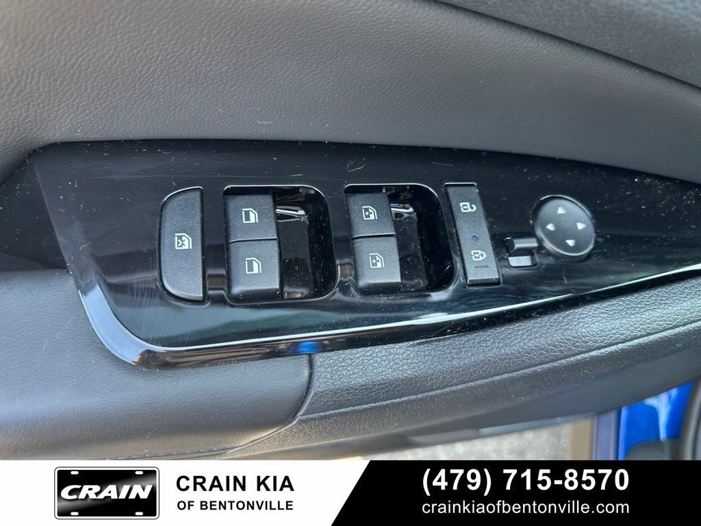 Certified 2025 Kia Sportage EX FWD image 14